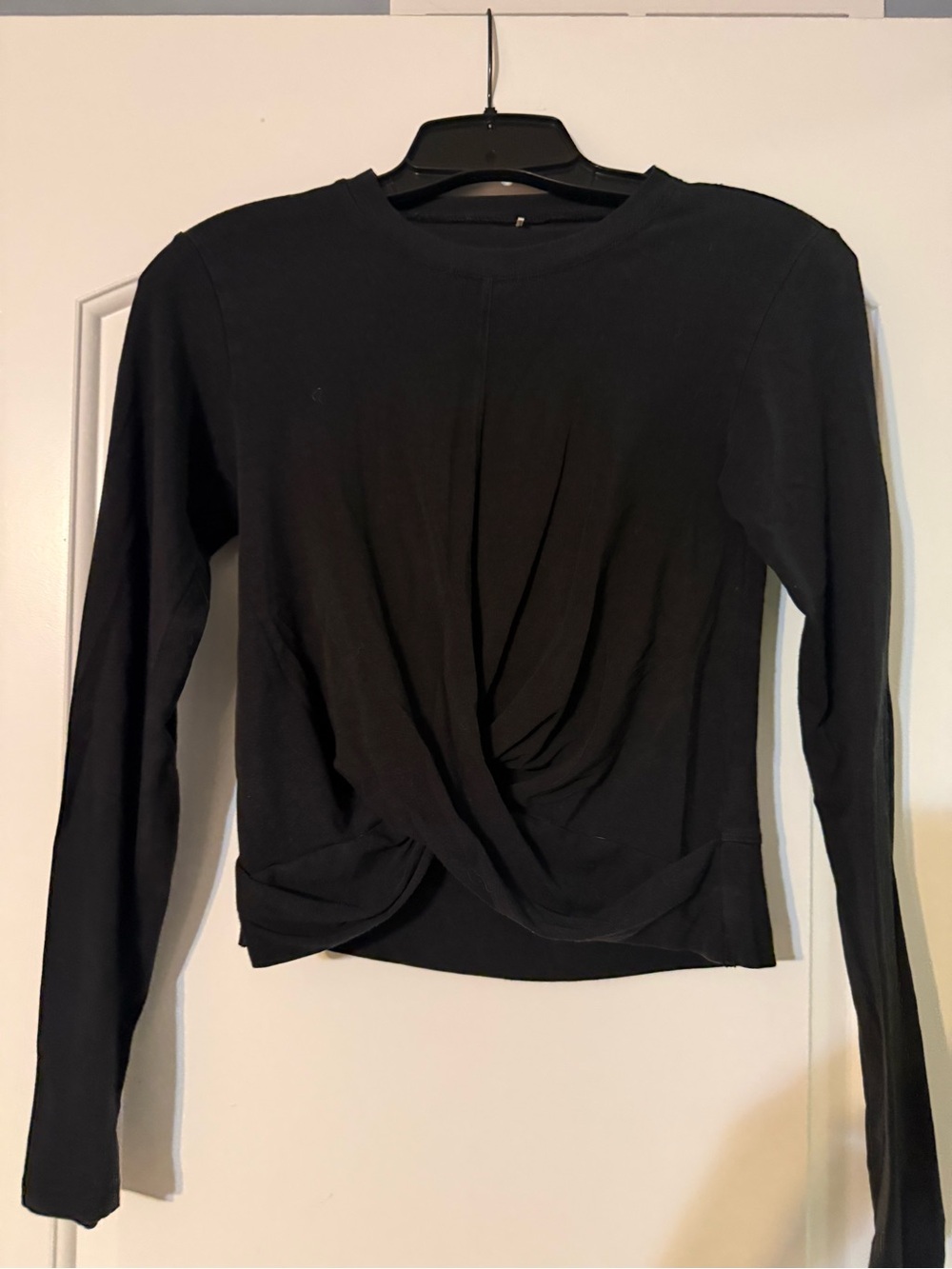 CALIA by Carrie Underwood Black Long-Sleeve Twist Front Top